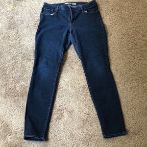 Dark wash denim Old Navy - Rockstar skinny jeans!!